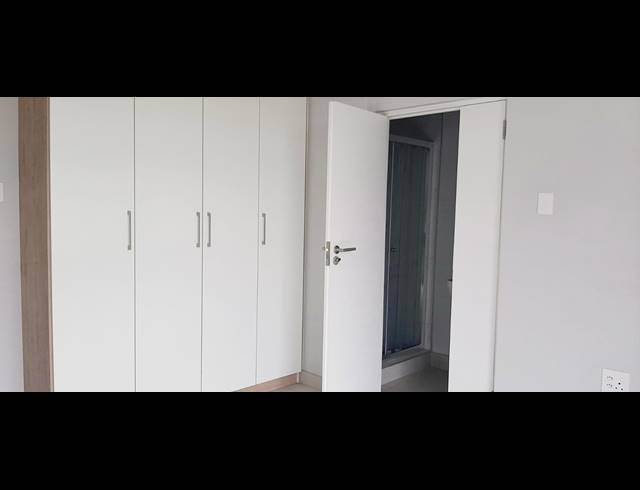 2 BEDROOM APARTMENT FOR SALE IN UMHLANGA RIDGE